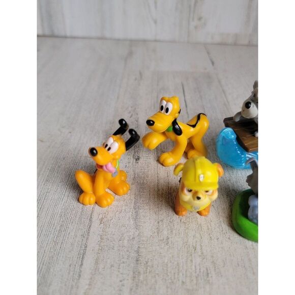 Disney variety dog Pluto paw patrol toy set figure - Picture 2 of 8
